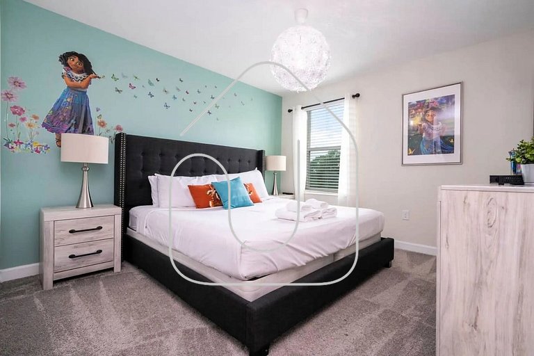 Luxury 6BR w/ Pool + Game Room Near Disney