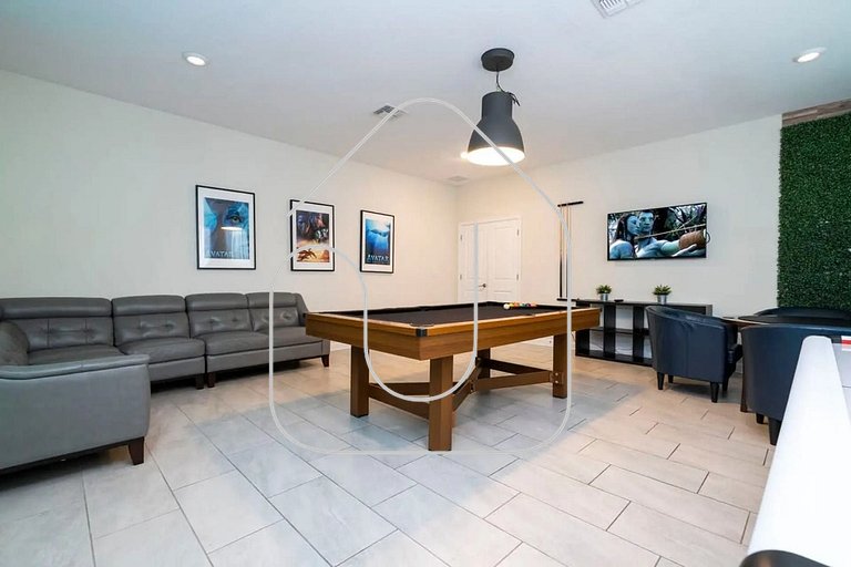 Luxury 6BR w/ Pool + Game Room Near Disney