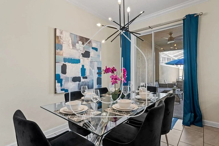 Luxury 4BR Home w/ Pool at Champions Gate