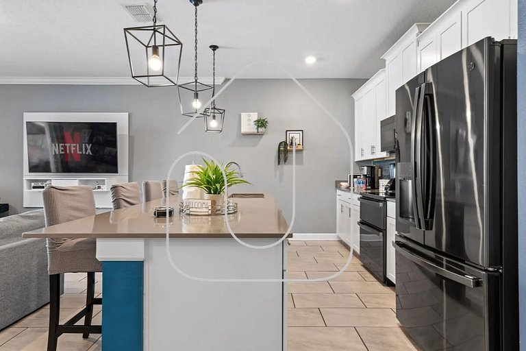 Luxury 4BR Home w/ Pool at Champions Gate