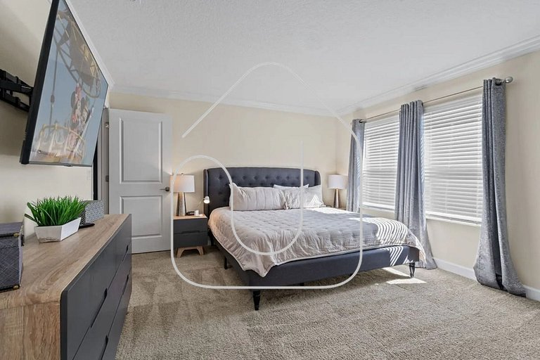 Luxury 4BR Home w/ Pool at Champions Gate