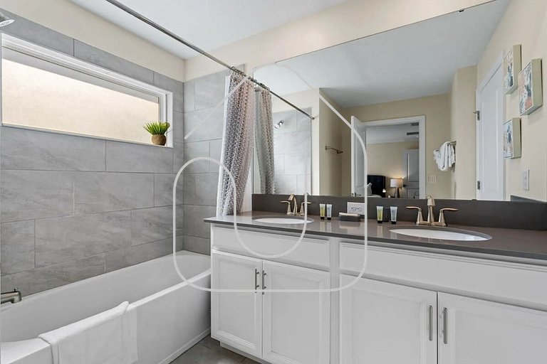 Luxury 4BR Home w/ Pool at Champions Gate