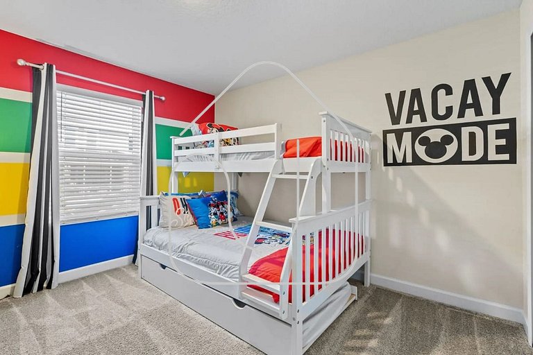 Luxury 4BR Home w/ Pool at Champions Gate