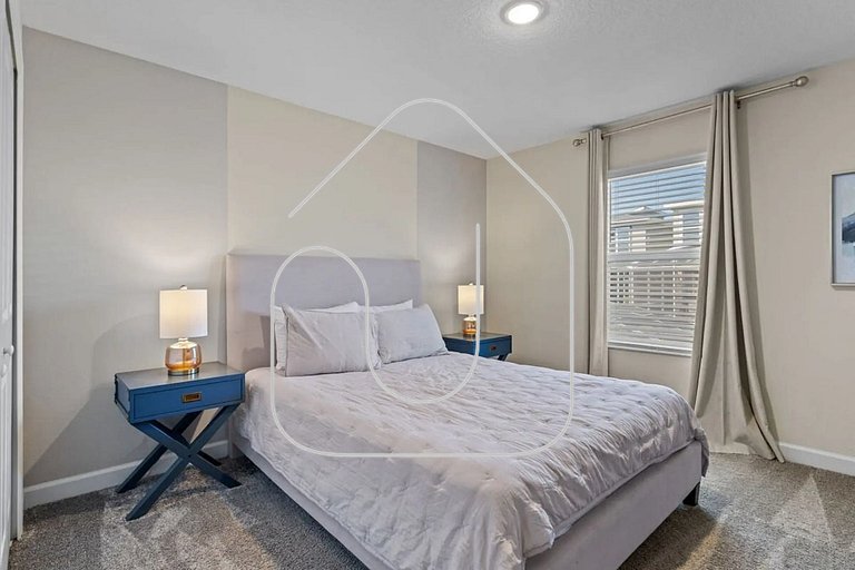 Luxury 4BR Home w/ Pool at Champions Gate