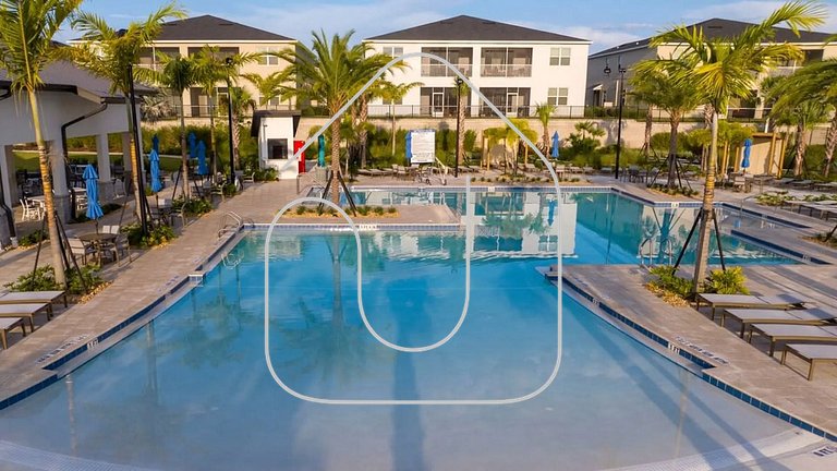 Luxury 4BR Home w/ Pool at Champions Gate