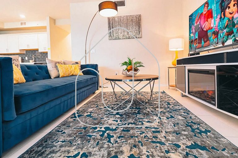 Modern 2BR Condo near Disney w/ Resort Amenities