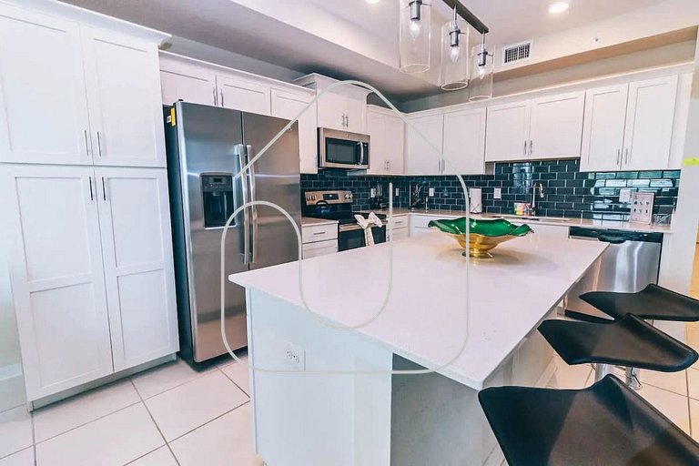 Conforto e Lazer a 7km da Disney – 2 Quartos