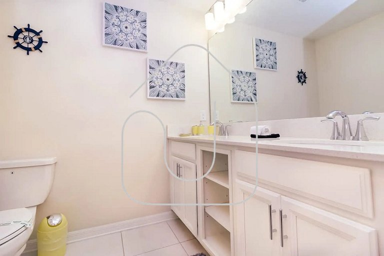 Modern 2BR Condo near Disney w/ Resort Amenities