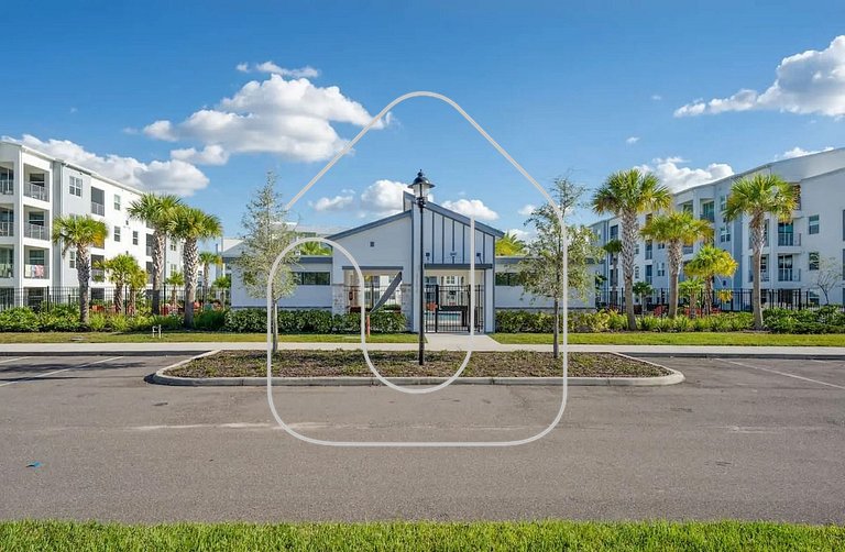 Modern 2BR Condo near Disney w/ Resort Amenities