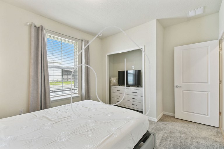 Five-Bedroom Home with Private Pool at Windsor Cay