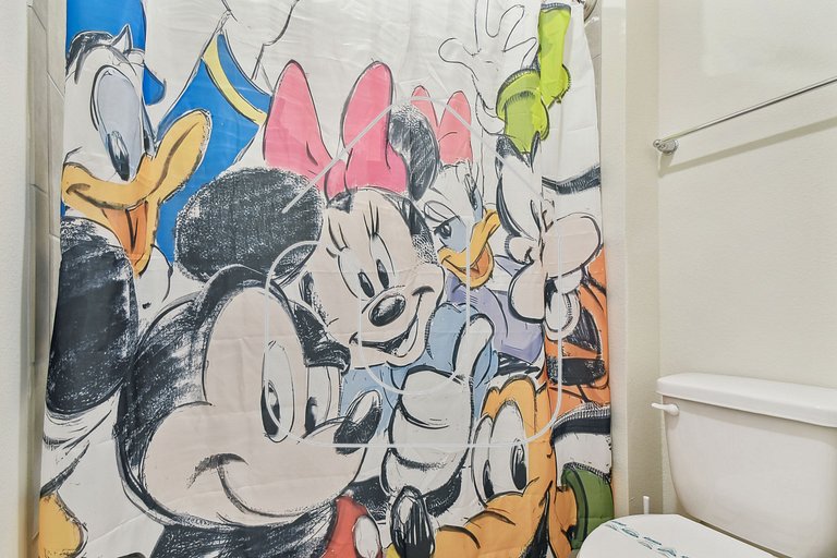 Five-Bedroom Home with Private Pool at Windsor Cay