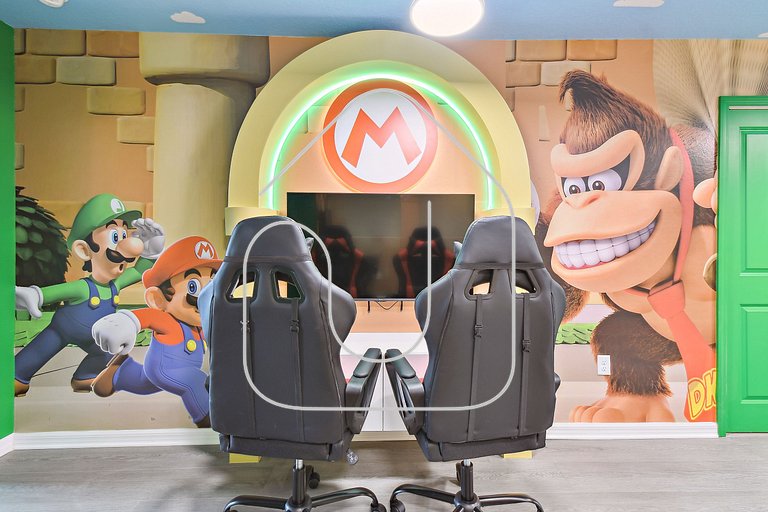 Five-Bedroom Home with Private Pool at Windsor Cay