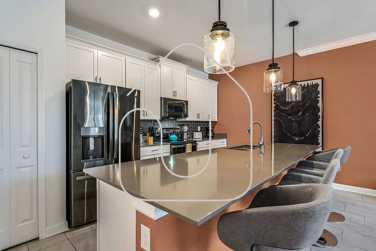 Townhome w/ Private Pool 10min from Disney