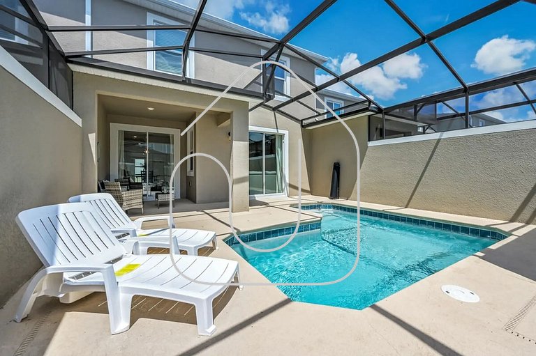 Townhome w/ Private Pool 10min from Disney
