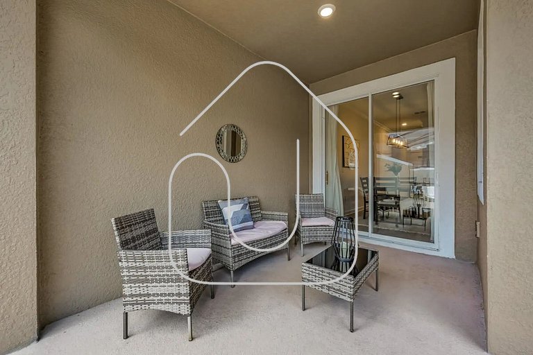 Townhome w/ Private Pool 10min from Disney