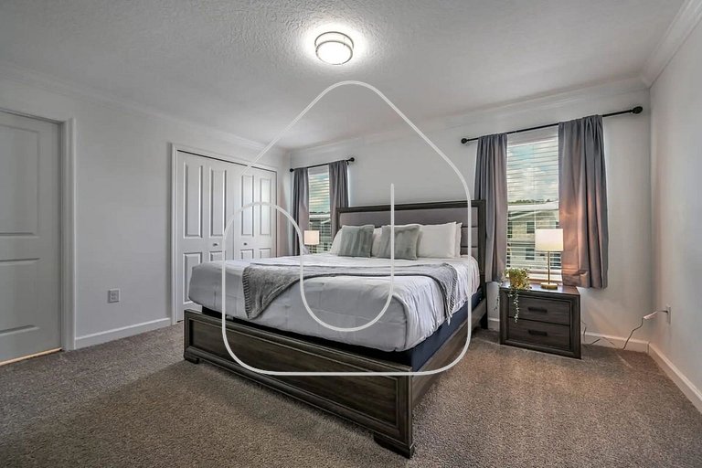 Townhome w/ Private Pool 10min from Disney