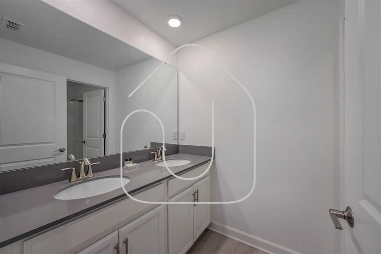 Townhome w/ Private Pool 10min from Disney