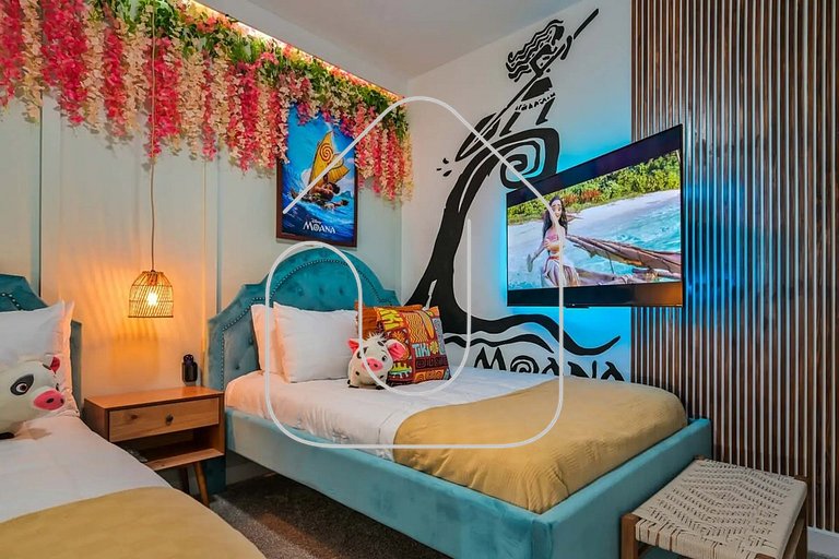 Themed Home w/ Pool at Storey Lake