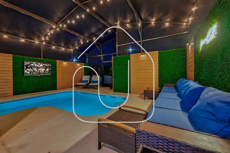 Themed Home w/ Pool at Storey Lake