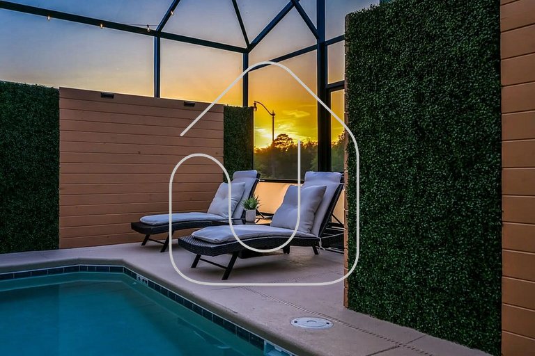 Themed Home w/ Pool at Storey Lake