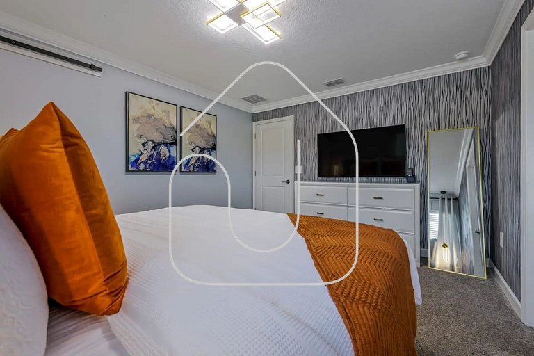 Themed Home w/ Pool at Storey Lake