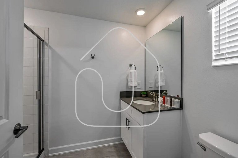 Themed Home w/ Pool at Storey Lake