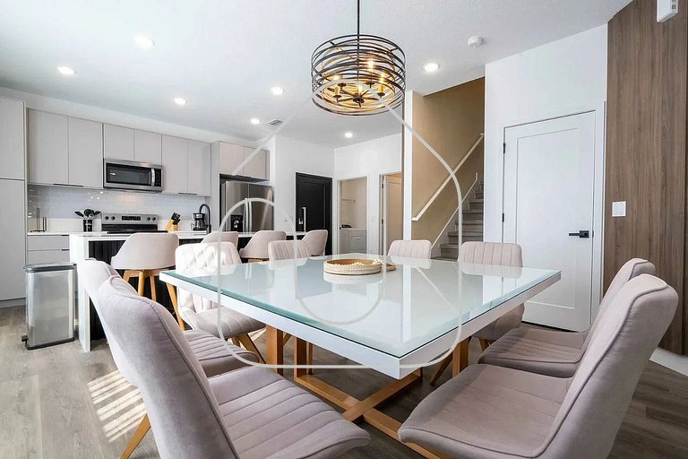 Luxury Home w/ Pool – 15 Min to Disney!