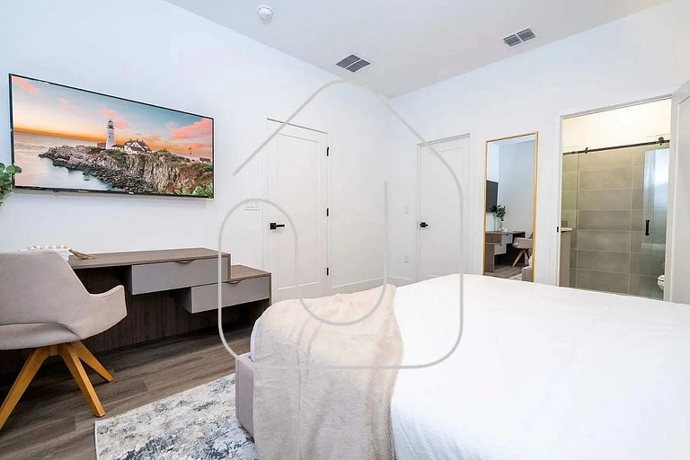 Luxury Home w/ Pool – 15 Min to Disney!