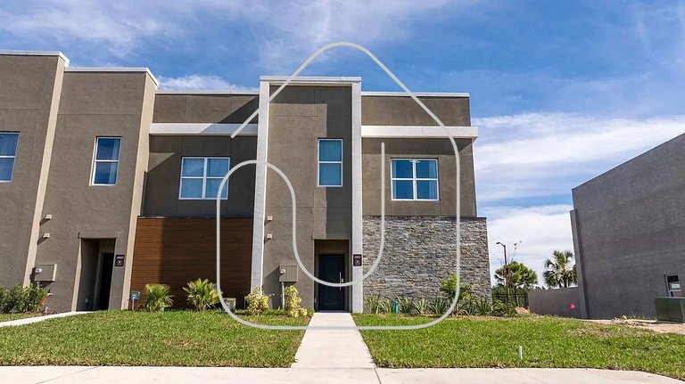 Luxury Home w/ Pool – 15 Min to Disney!