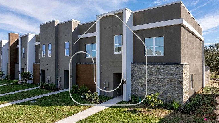 Luxury Home w/ Pool – 15 Min to Disney!