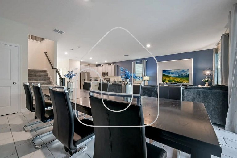 Luxury 9BR Villa w/ Private Pool & Themes