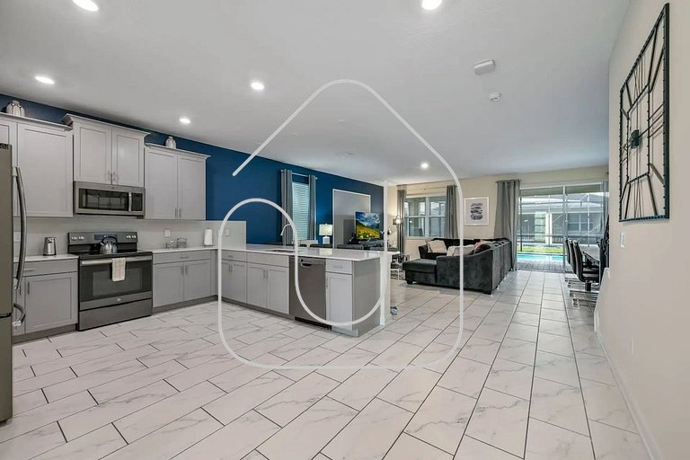 Luxury 9BR Villa w/ Private Pool & Themes