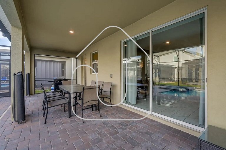 Luxury 9BR Villa w/ Private Pool & Themes