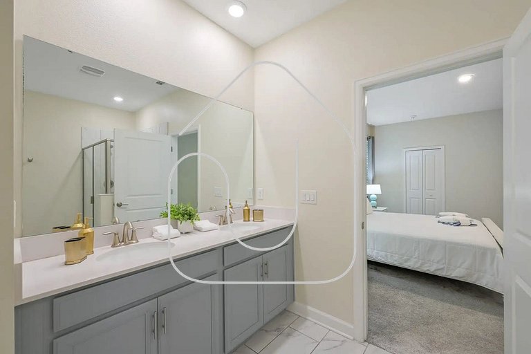 Luxury 9BR Villa w/ Private Pool & Themes