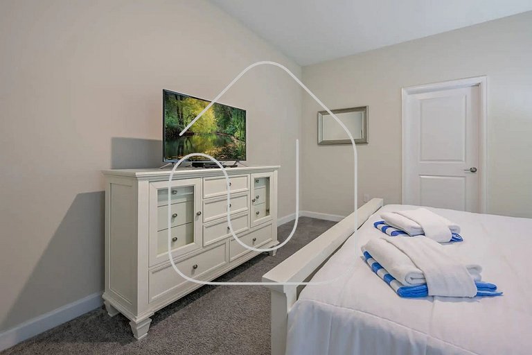 Luxury 9BR Villa w/ Private Pool & Themes