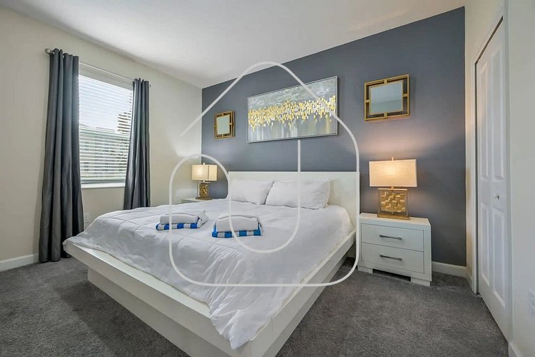 Luxury 9BR Villa w/ Private Pool & Themes