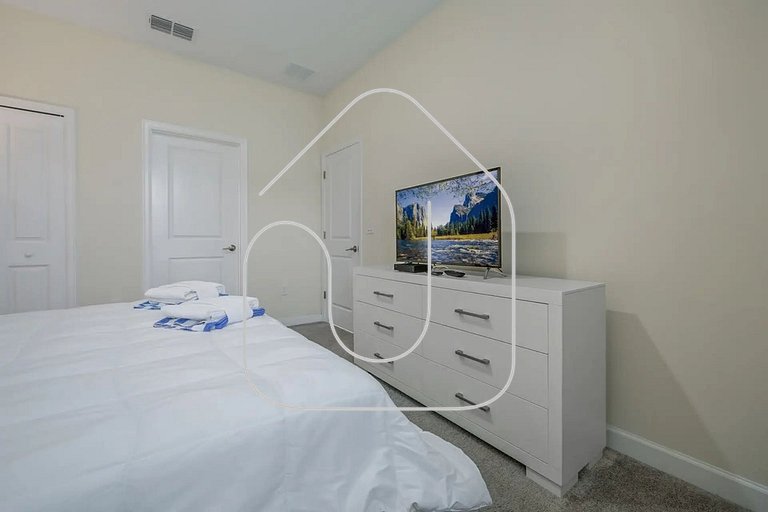 Luxury 9BR Villa w/ Private Pool & Themes