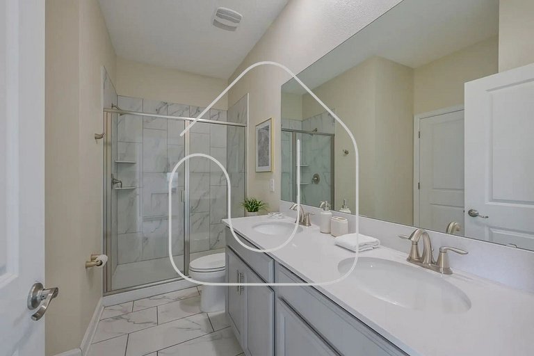 Luxury 9BR Villa w/ Private Pool & Themes