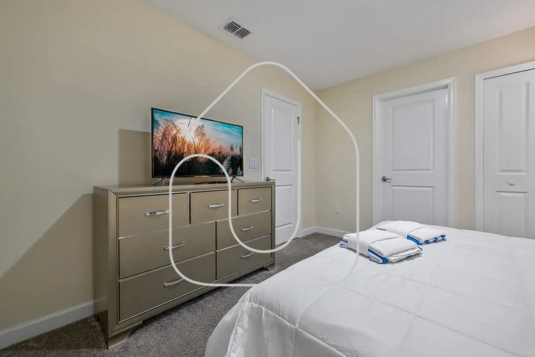 Luxury 9BR Villa w/ Private Pool & Themes