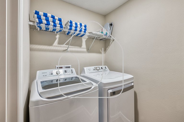 4BR Villa w/ Pool Near Disney + Themed Rooms