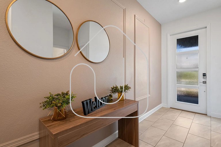 Luxury & Fun: 6-Bedroom Home in Champions Gate