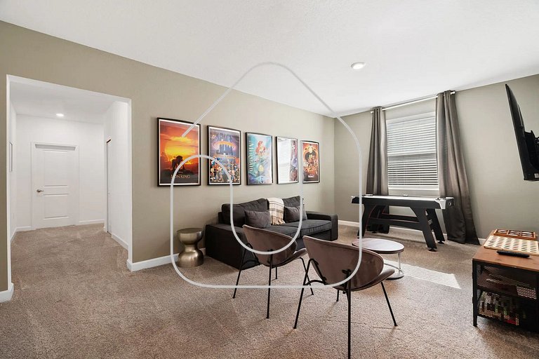 Luxury & Fun: 6-Bedroom Home in Champions Gate