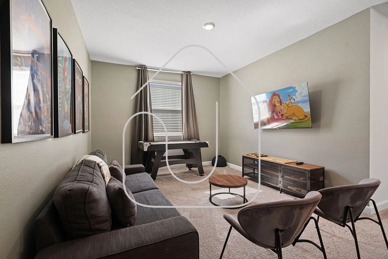 Luxury & Fun: 6-Bedroom Home in Champions Gate