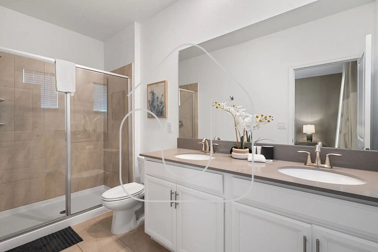 Luxury & Fun: 6-Bedroom Home in Champions Gate