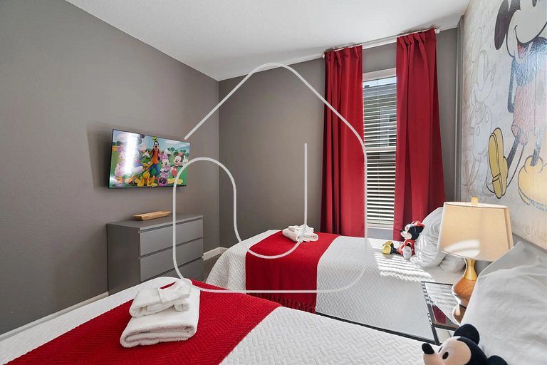 Luxo e Diversão: Casa 6 Quartos no Champions Gate