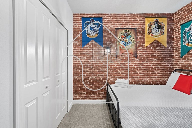 Luxo e Diversão: Casa 6 Quartos no Champions Gate