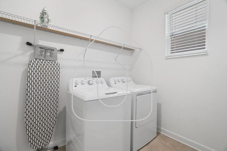 Luxo e Diversão: Casa 6 Quartos no Champions Gate