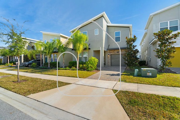 Luxury & Fun: 6-Bedroom Home in Champions Gate