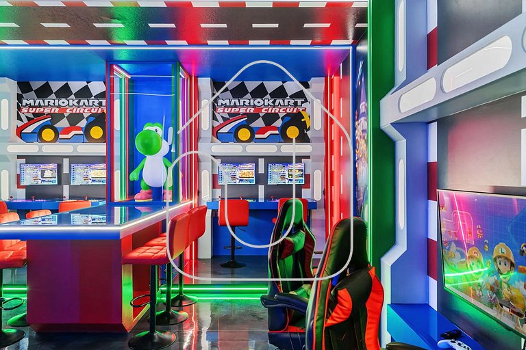 Luxury 10BR w/ Pool, Theater & Game Room