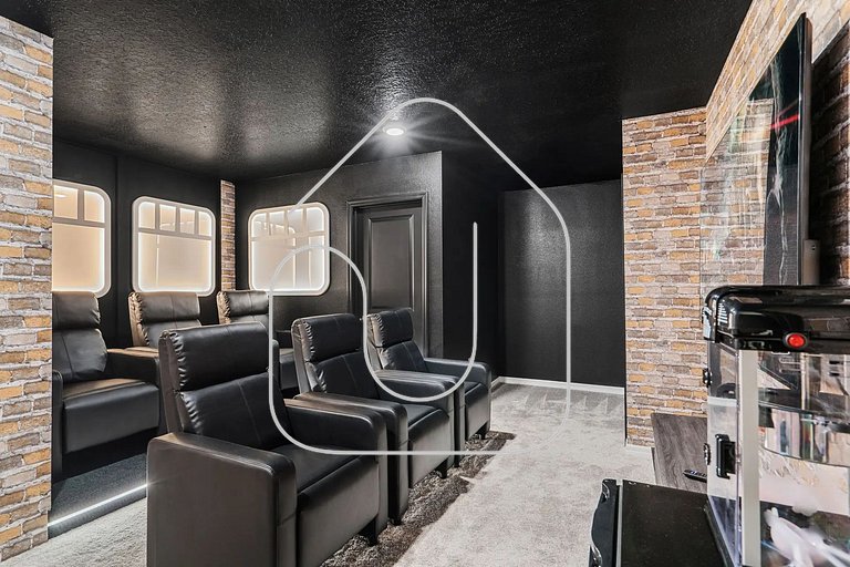 Luxury 10BR w/ Pool, Theater & Game Room